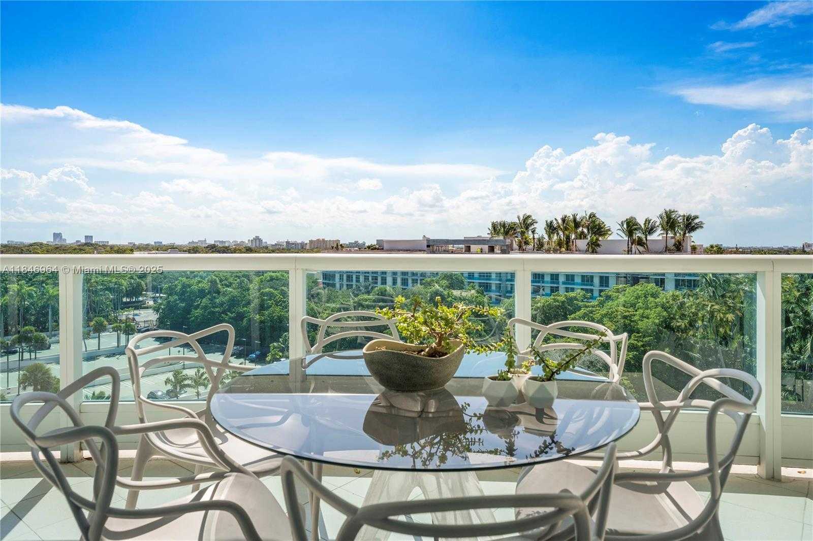 Small Image of 2127 BRICKELL AVE #1005, Miami Number 4