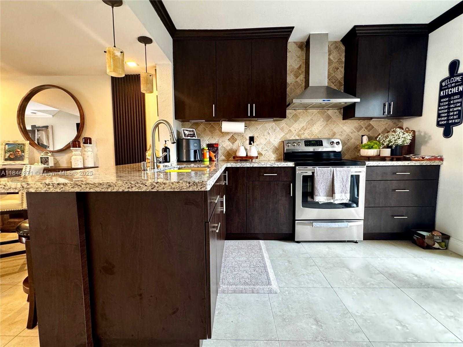 Small Image of 541 NORTH WEST 82ND CT #371, Miami Number 12