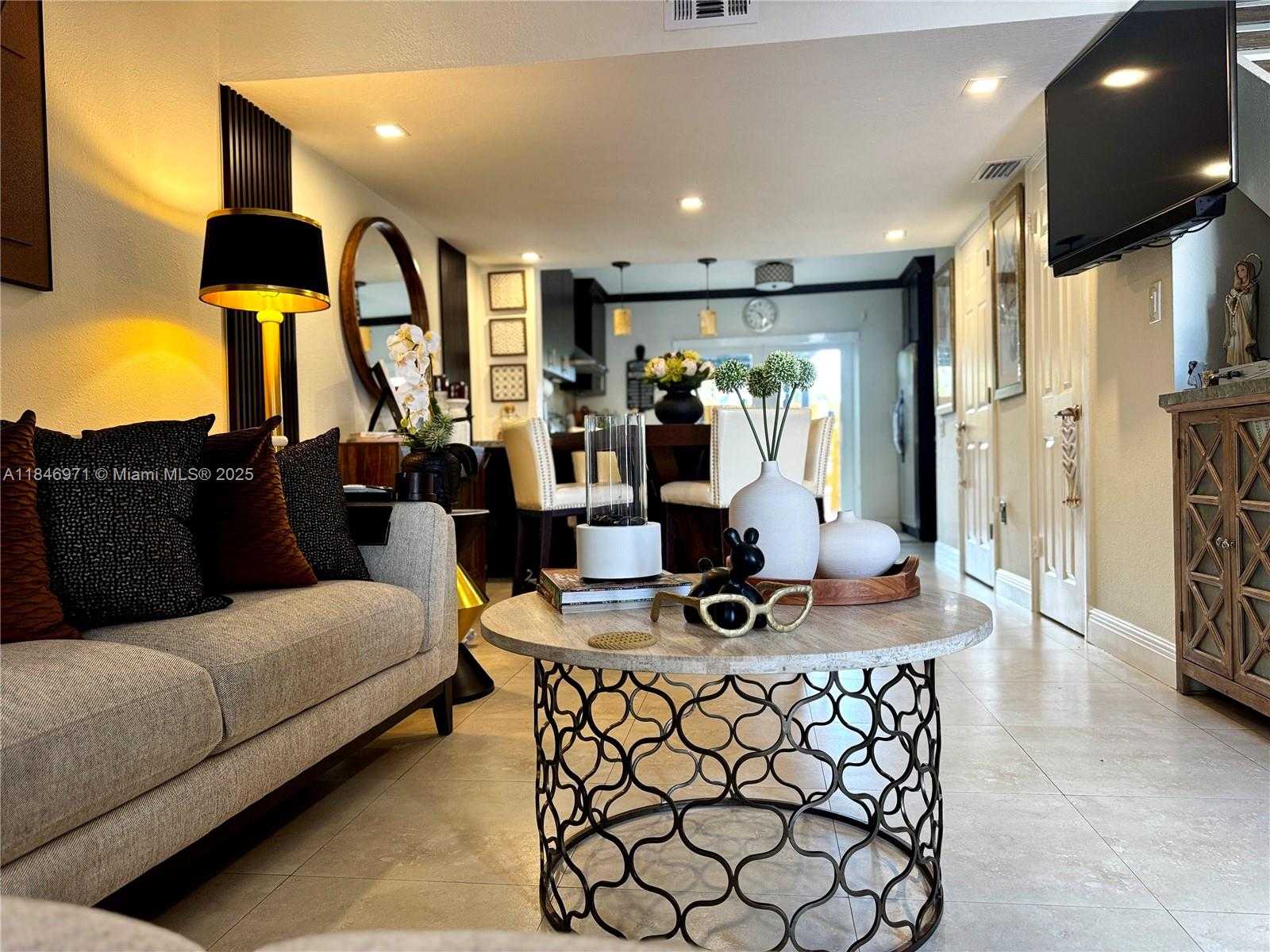 Small Image of 541 NORTH WEST 82ND CT #371, Miami Number 6