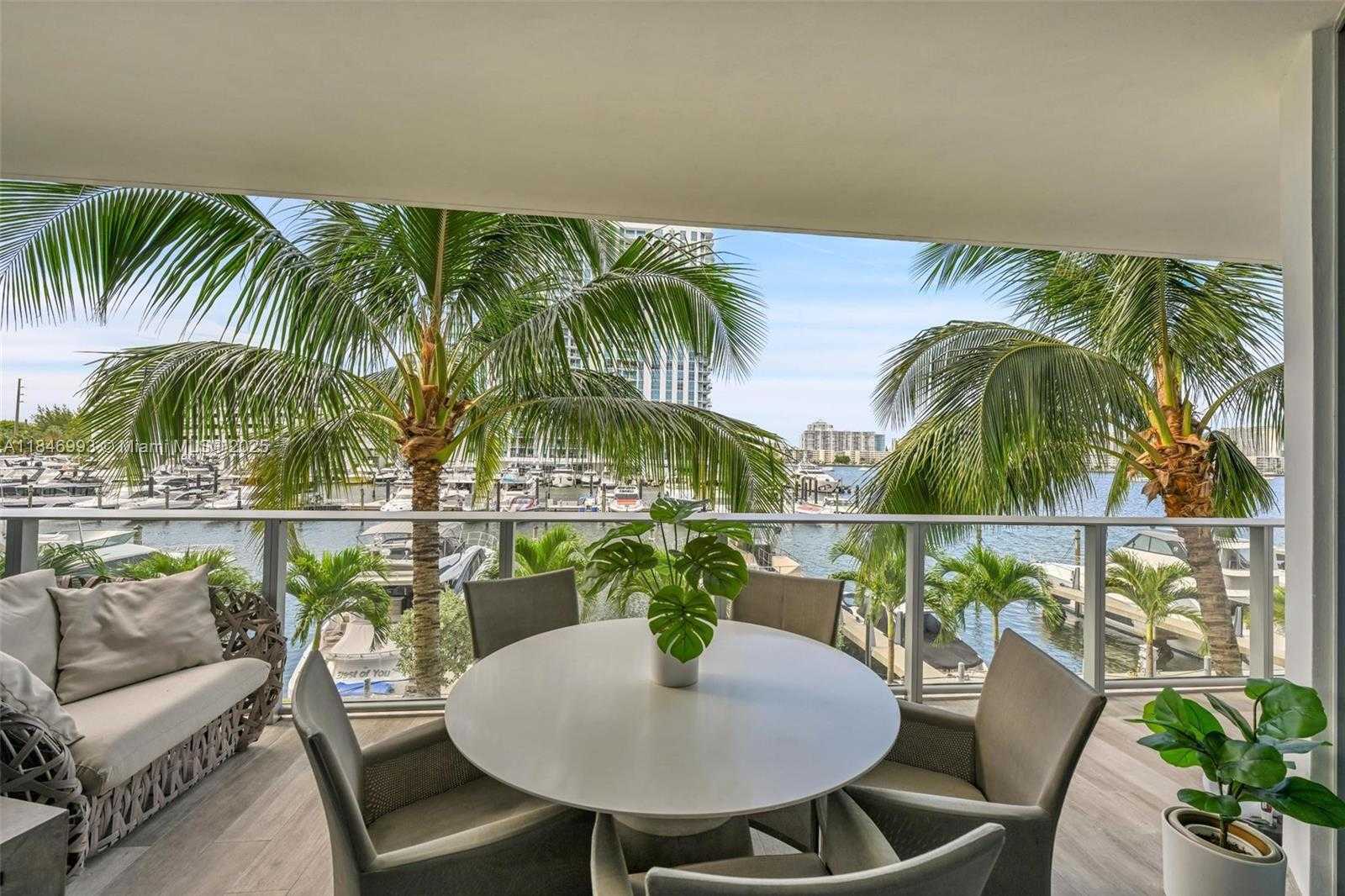 Small Image of 17111 BISCAYNE BLVD #207, North Miami Beach Number 21