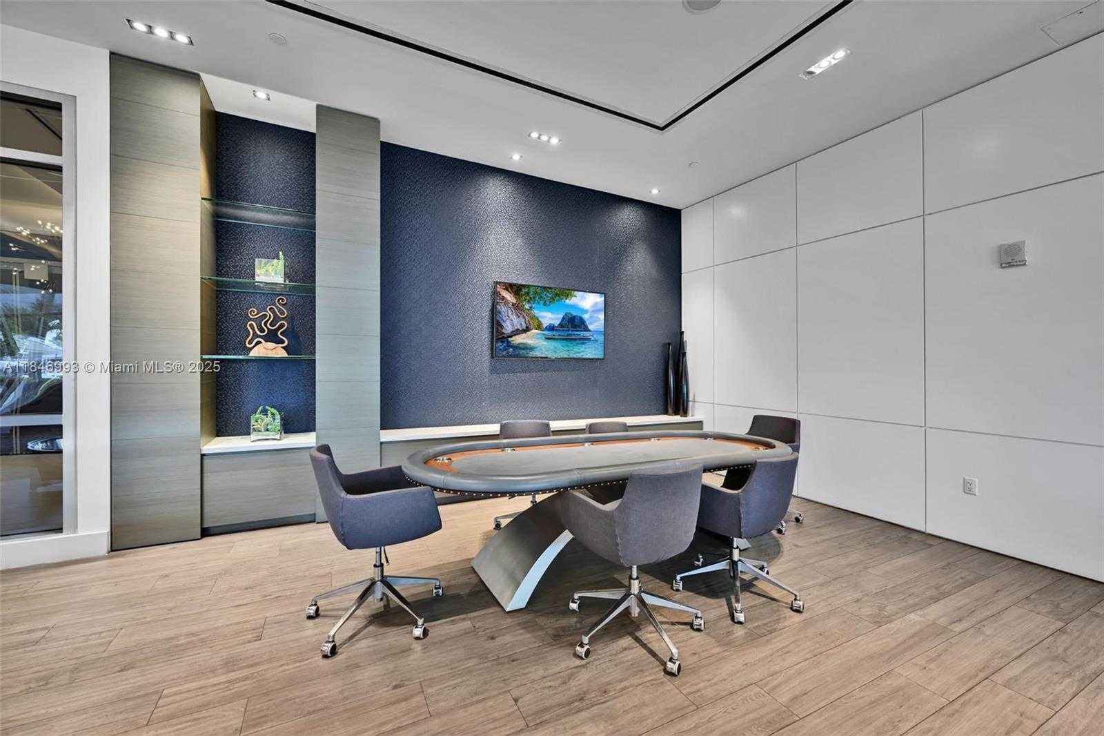Small Image of 17111 BISCAYNE BLVD #207, North Miami Beach Number 26