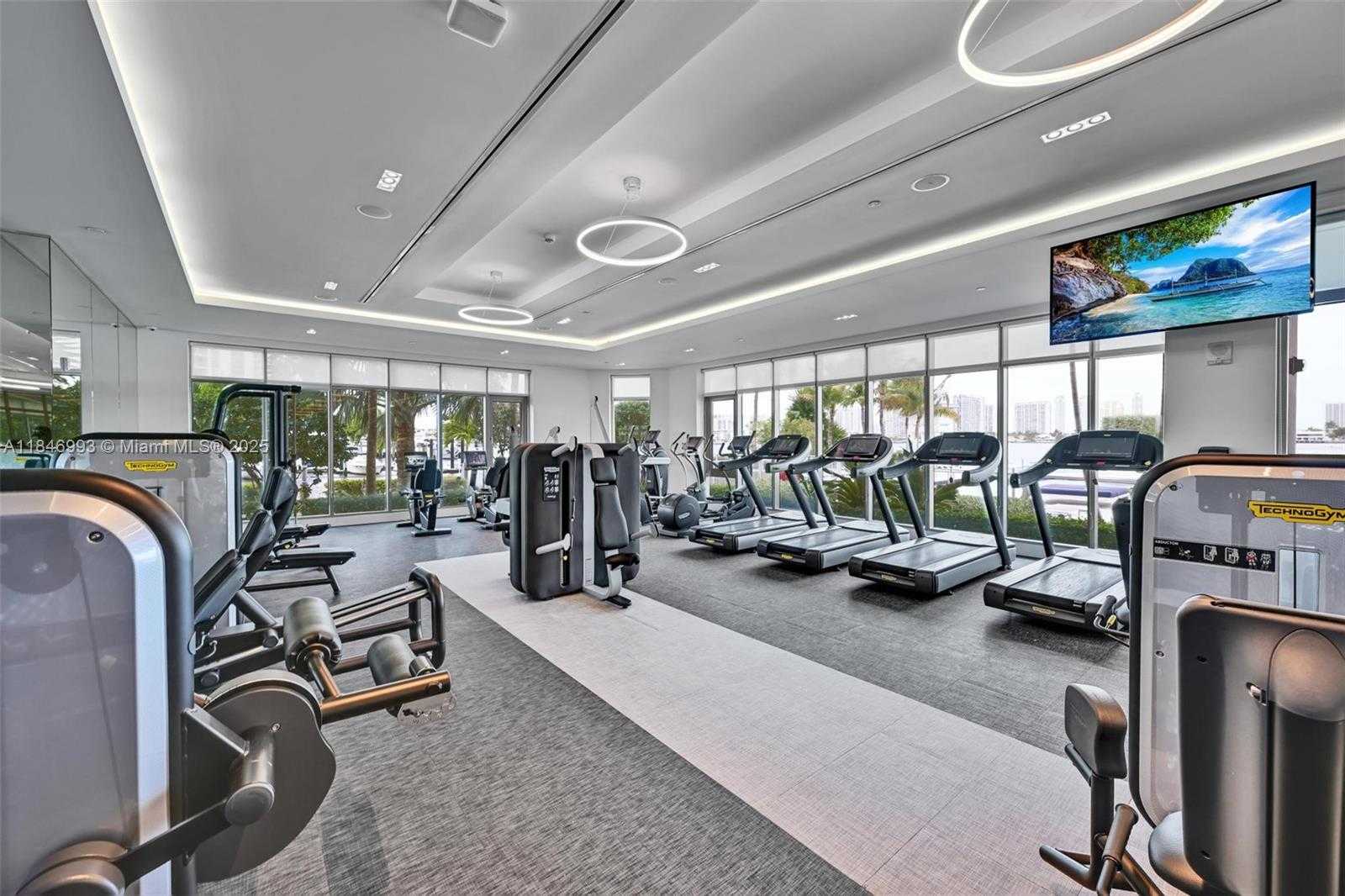 Small Image of 17111 BISCAYNE BLVD #207, North Miami Beach Number 31