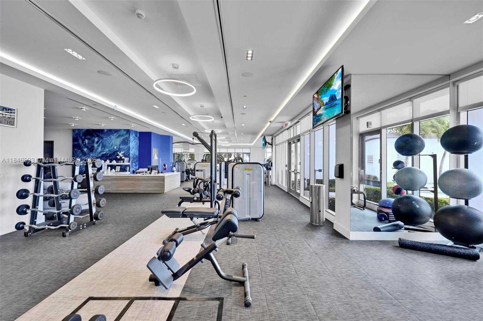 Small Image of 17111 BISCAYNE BLVD #207, North Miami Beach Number 32