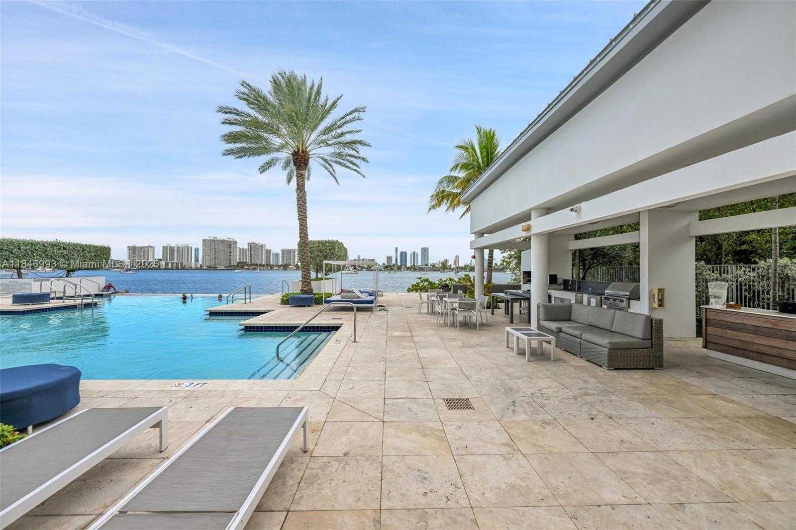Small Image of 17111 BISCAYNE BLVD #207, North Miami Beach Number 37