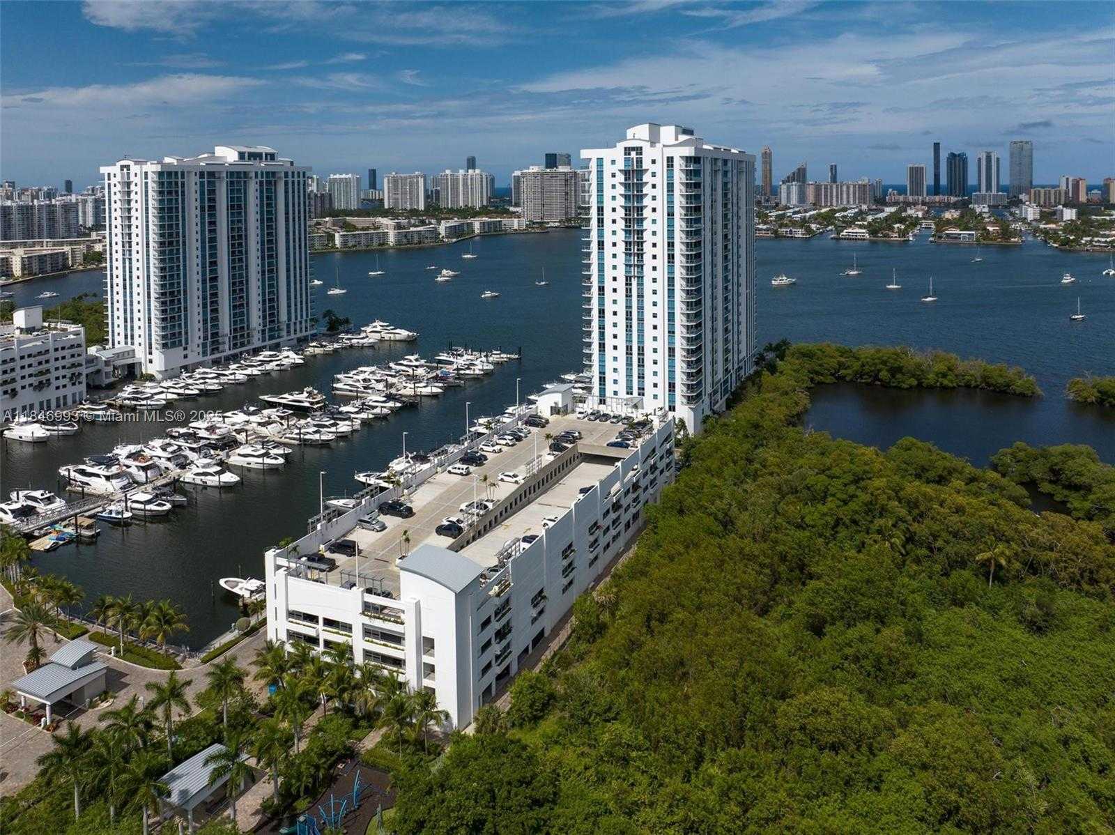 Small Image of 17111 BISCAYNE BLVD #207, North Miami Beach Number 43