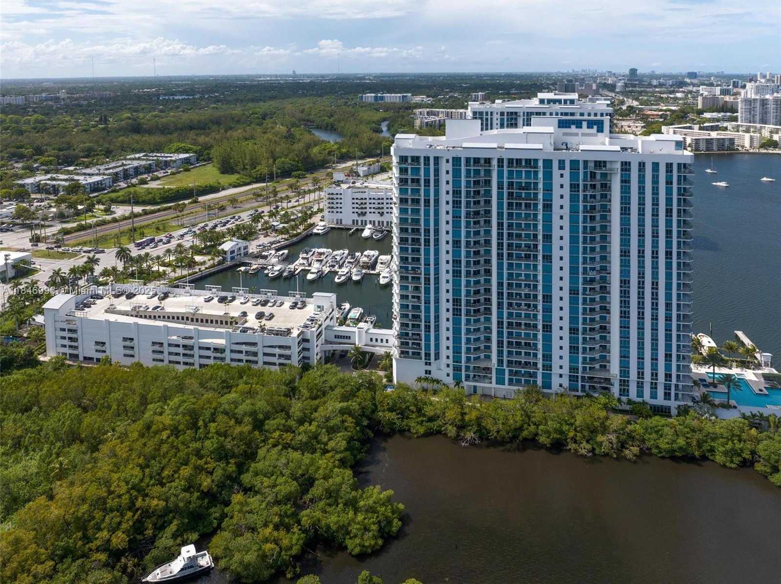 Small Image of 17111 BISCAYNE BLVD #207, North Miami Beach Number 46