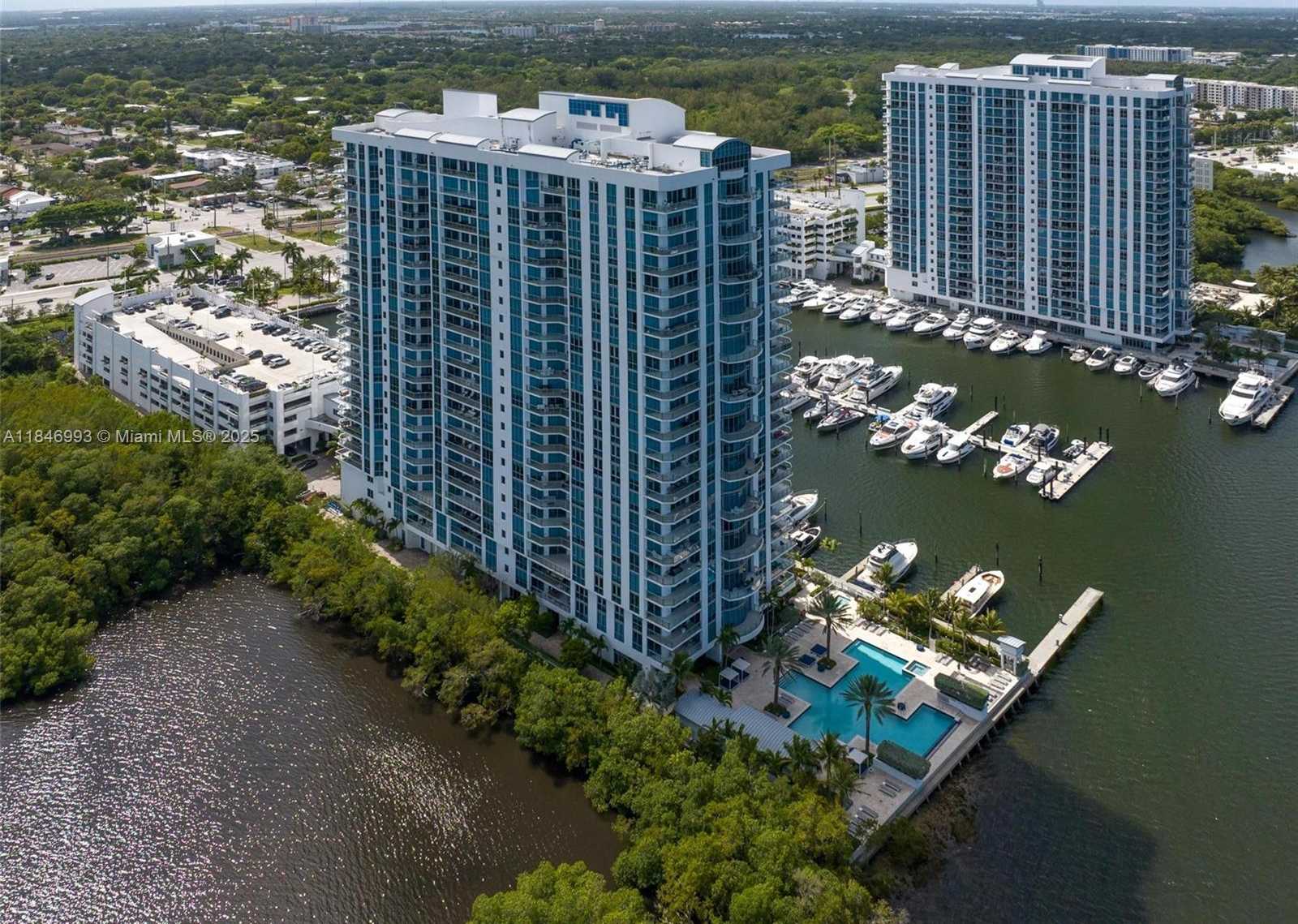 Small Image of 17111 BISCAYNE BLVD #207, North Miami Beach Number 47