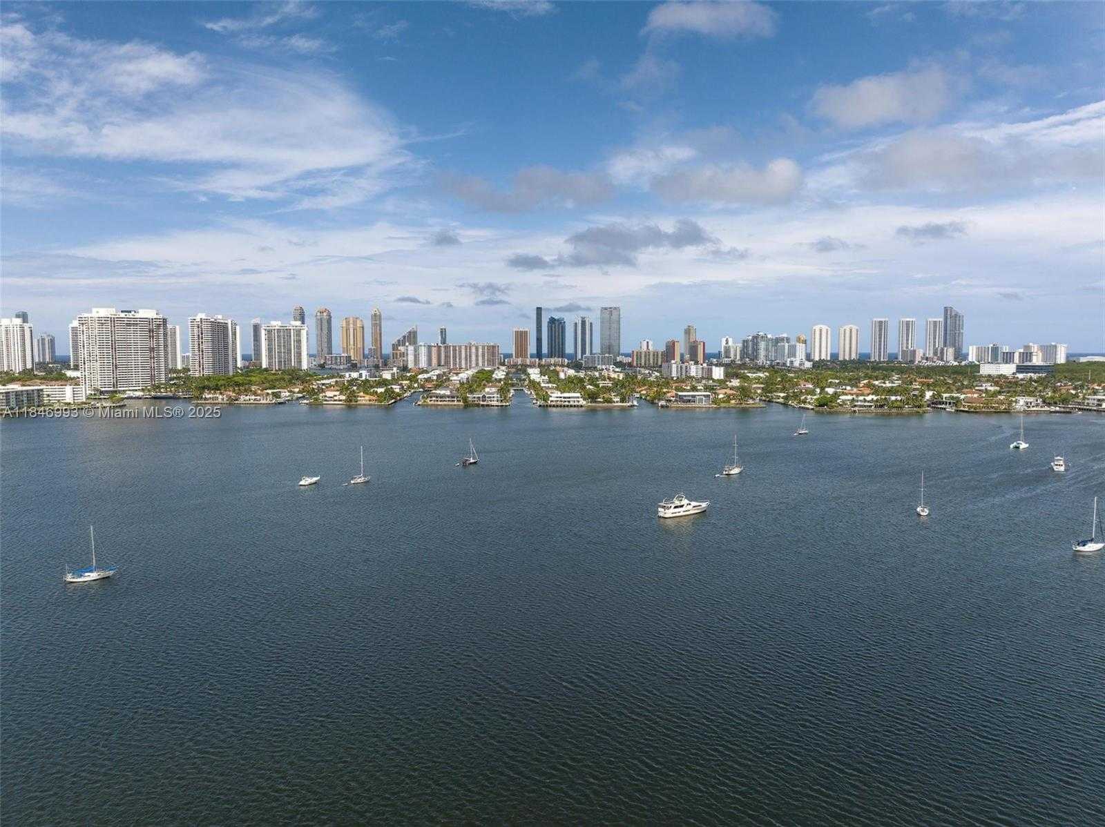 Small Image of 17111 BISCAYNE BLVD #207, North Miami Beach Number 55