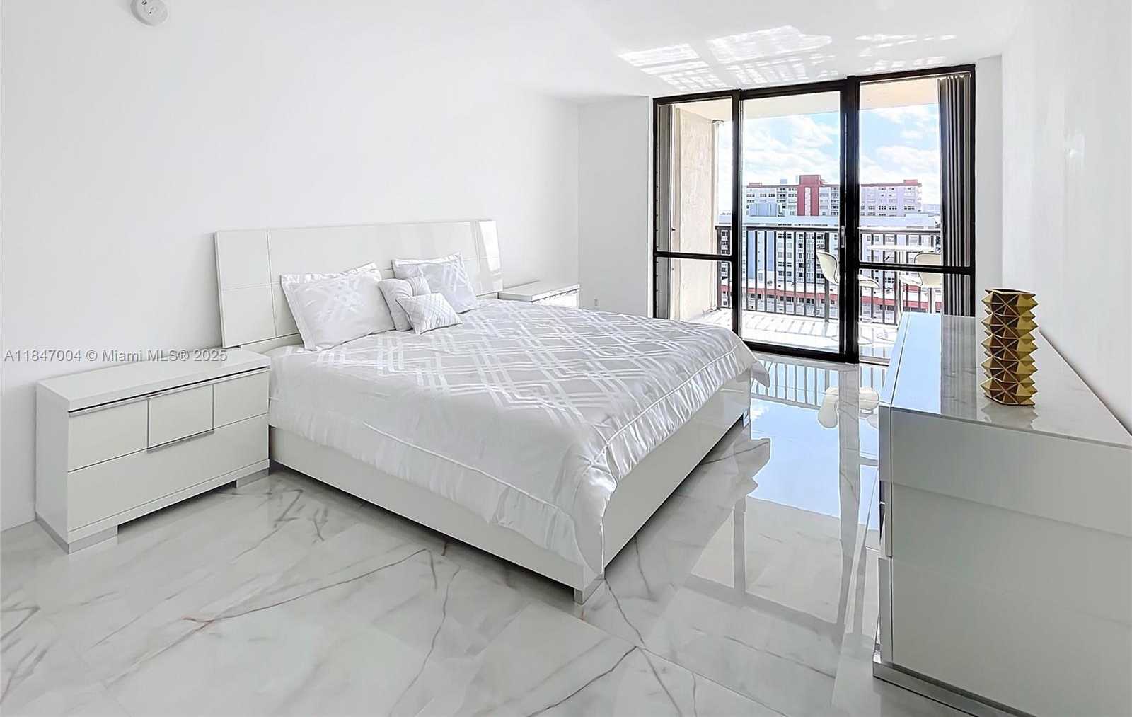Small Image of 2017 SOUTH OCEAN DR #1206, Hallandale Beach Number 22