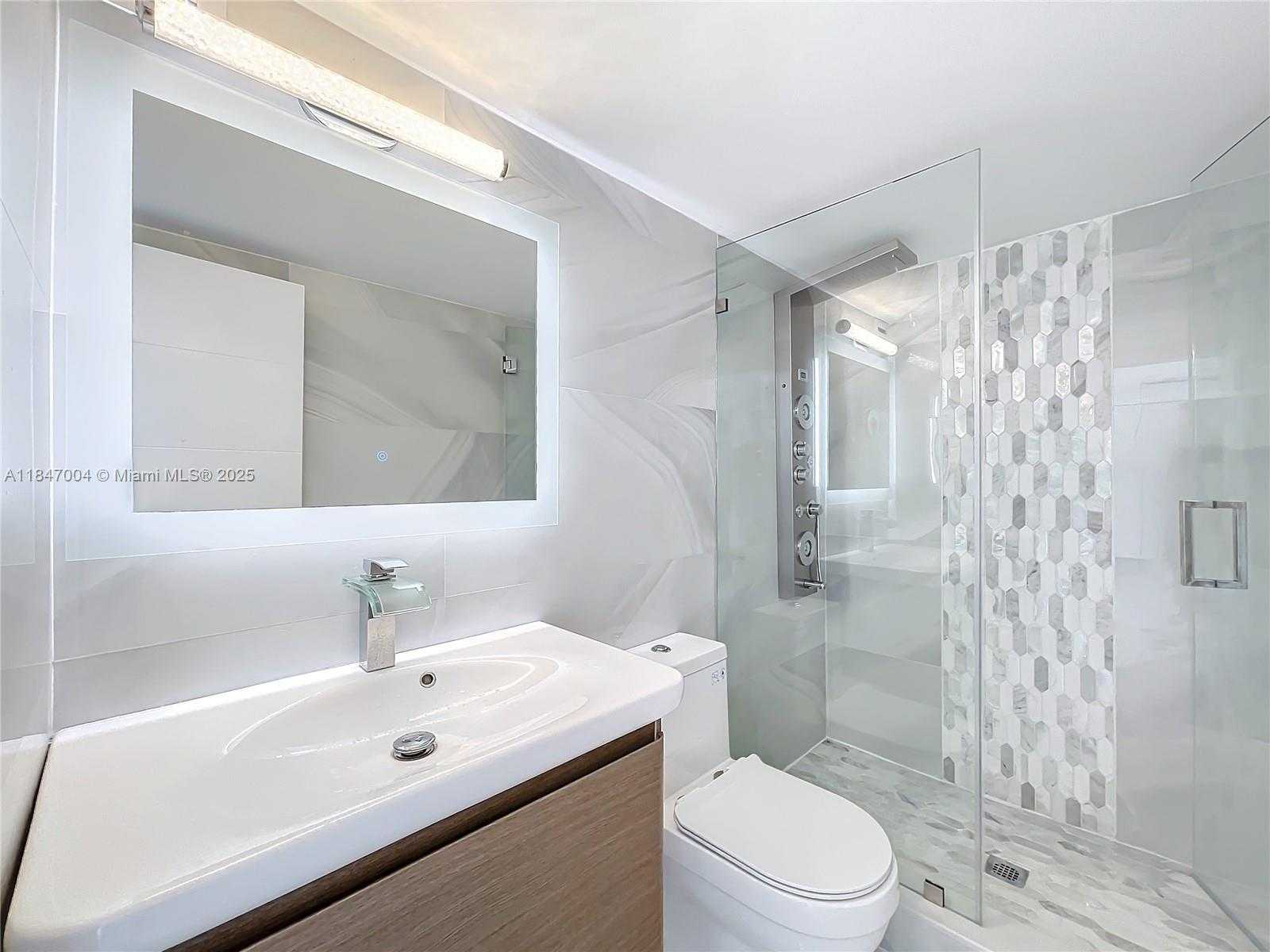 Small Image of 2017 SOUTH OCEAN DR #1206, Hallandale Beach Number 34