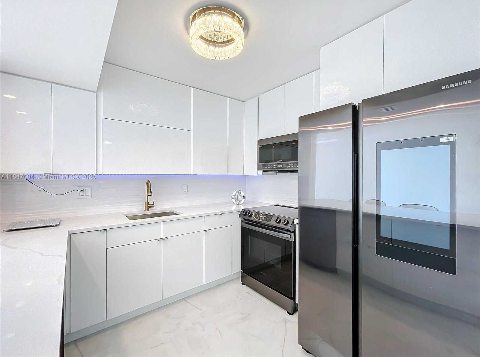 Small Image of 2017 SOUTH OCEAN DR #1206, Hallandale Beach Number 4