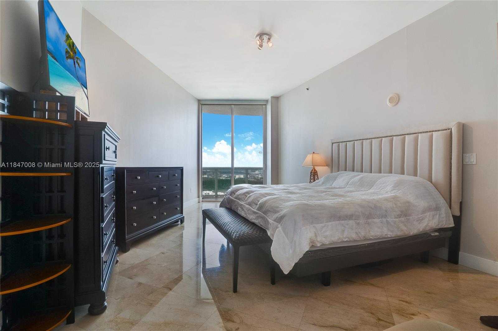 Small Image of 15901 COLLINS AVE #2805, Sunny Isles Beach Number 12