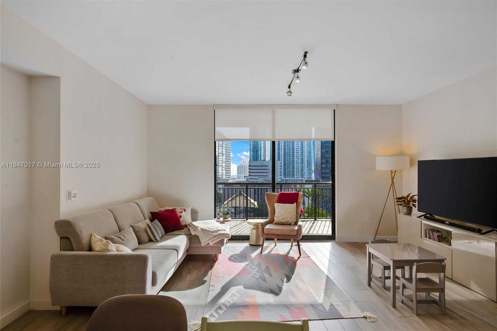 Small Image of 999 SOUTH WEST 1ST AVE #1417, Miami Number 2