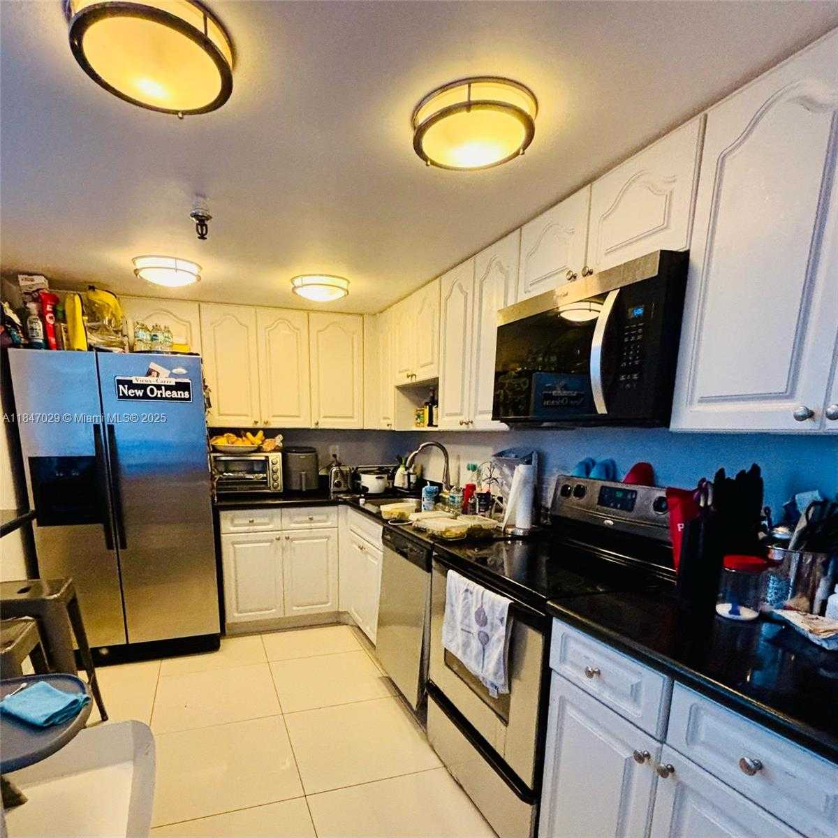Small Image of 2401 COLLINS AVE #1209, Miami Beach Number 13