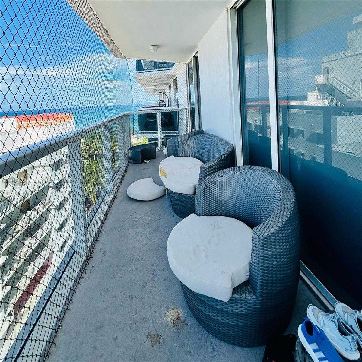 Small Image of 2401 COLLINS AVE #1209, Miami Beach Number 15