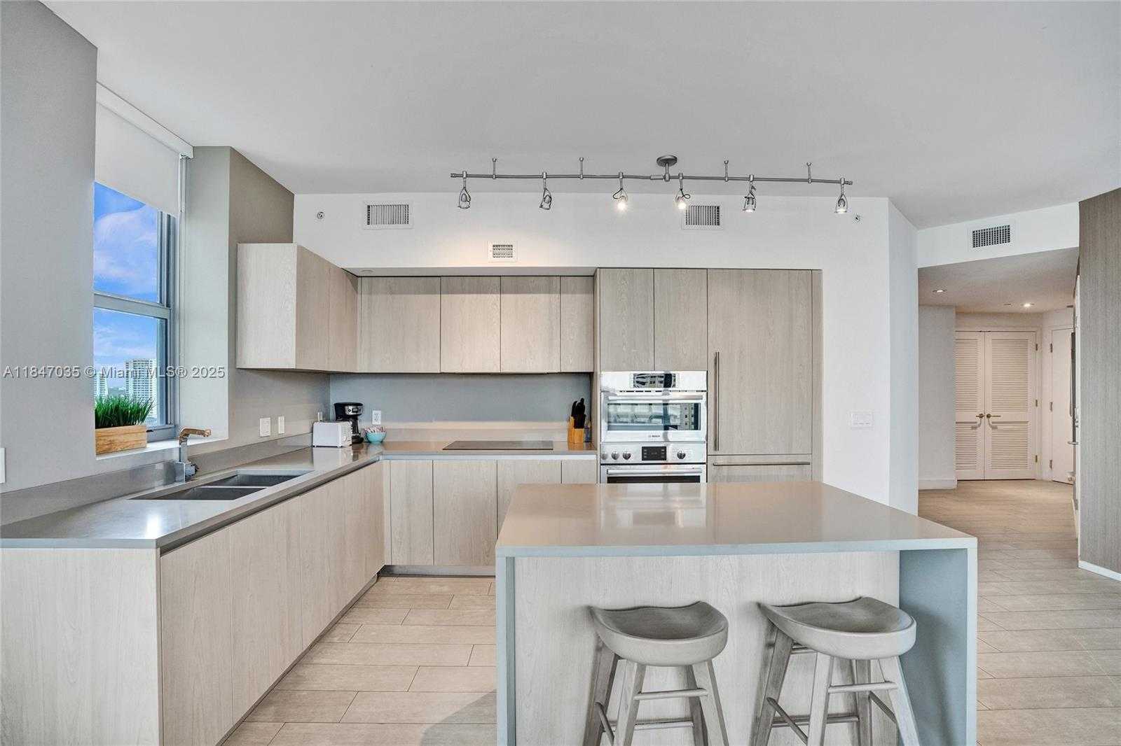 Small Image of 4010 SOUTH OCEAN DR #R908, Hollywood Number 10