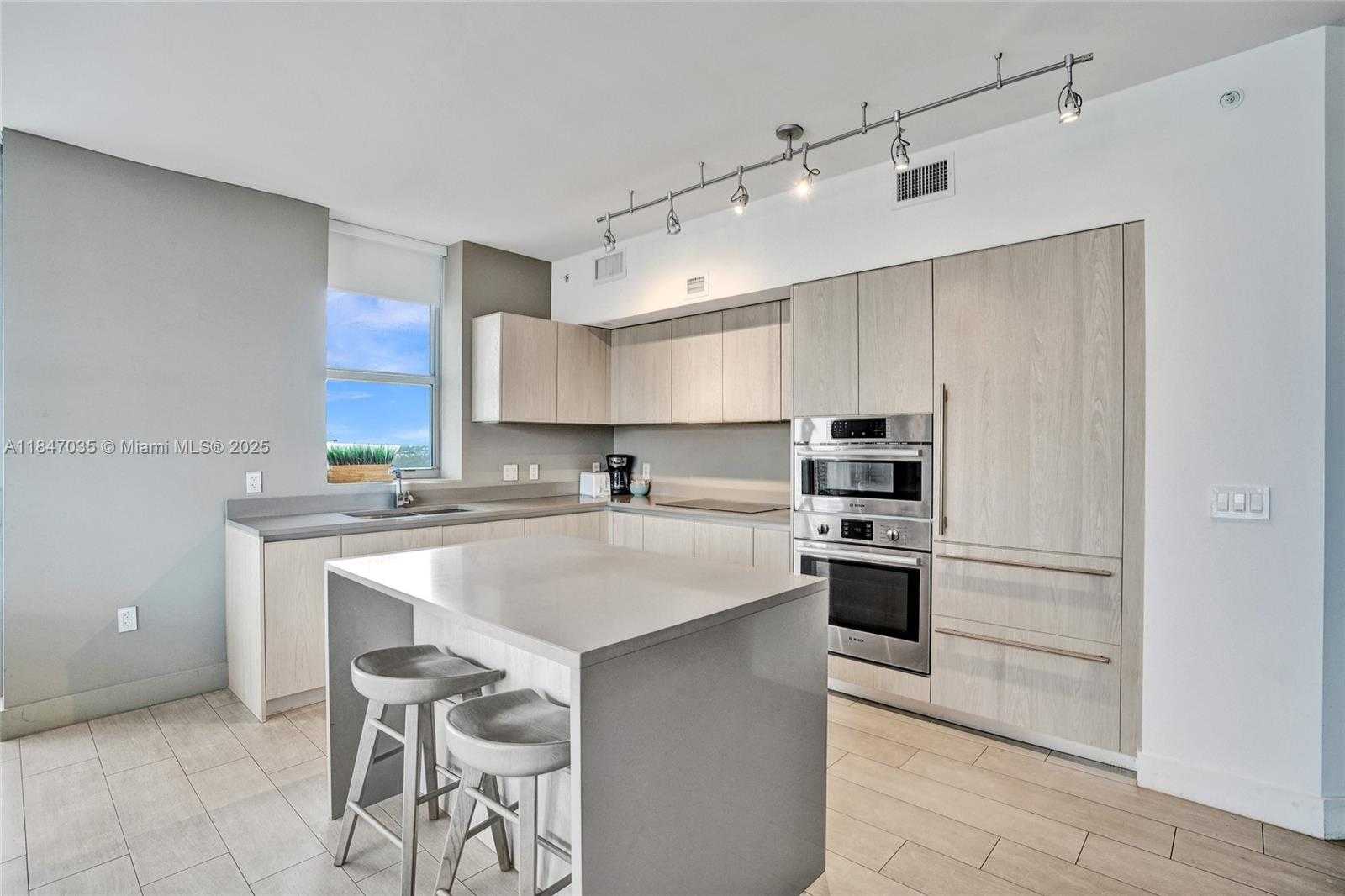 Small Image of 4010 SOUTH OCEAN DR #R908, Hollywood Number 11