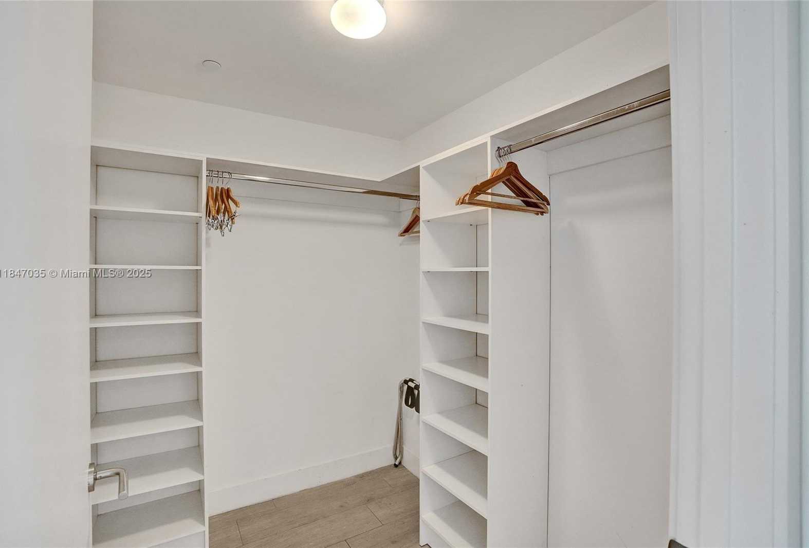 Small Image of 4010 SOUTH OCEAN DR #R908, Hollywood Number 34