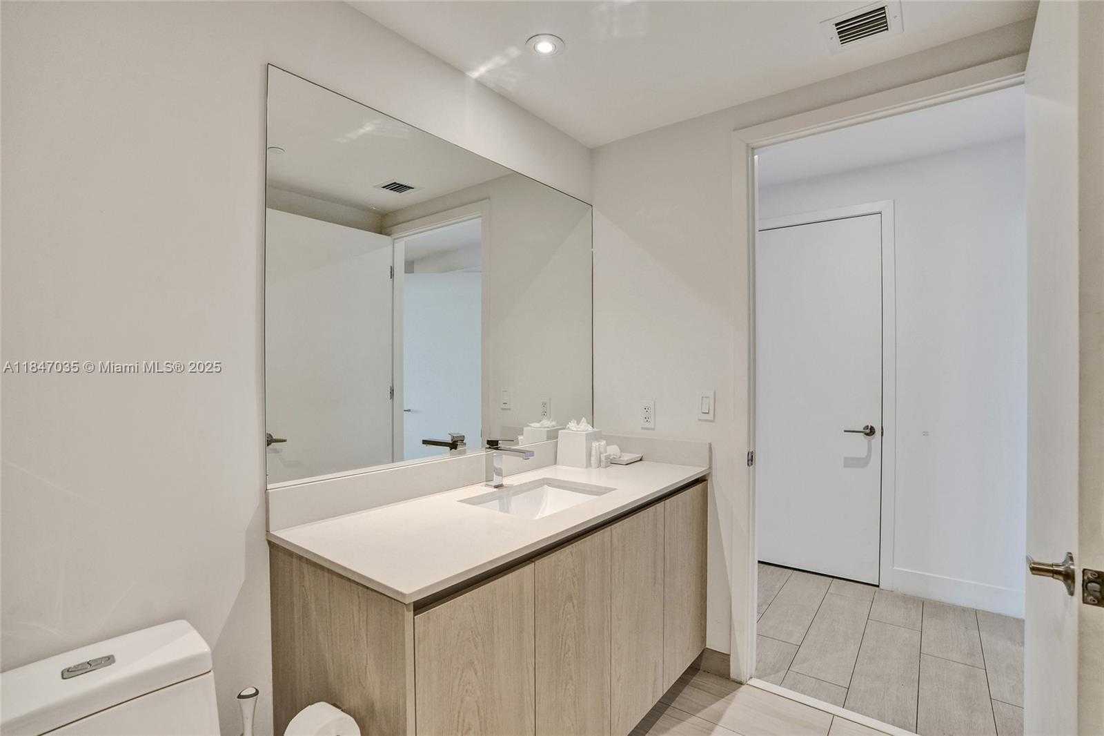 Small Image of 4010 SOUTH OCEAN DR #R908, Hollywood Number 35