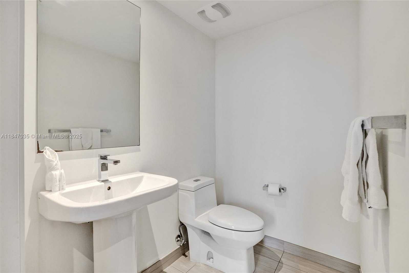 Small Image of 4010 SOUTH OCEAN DR #R908, Hollywood Number 41