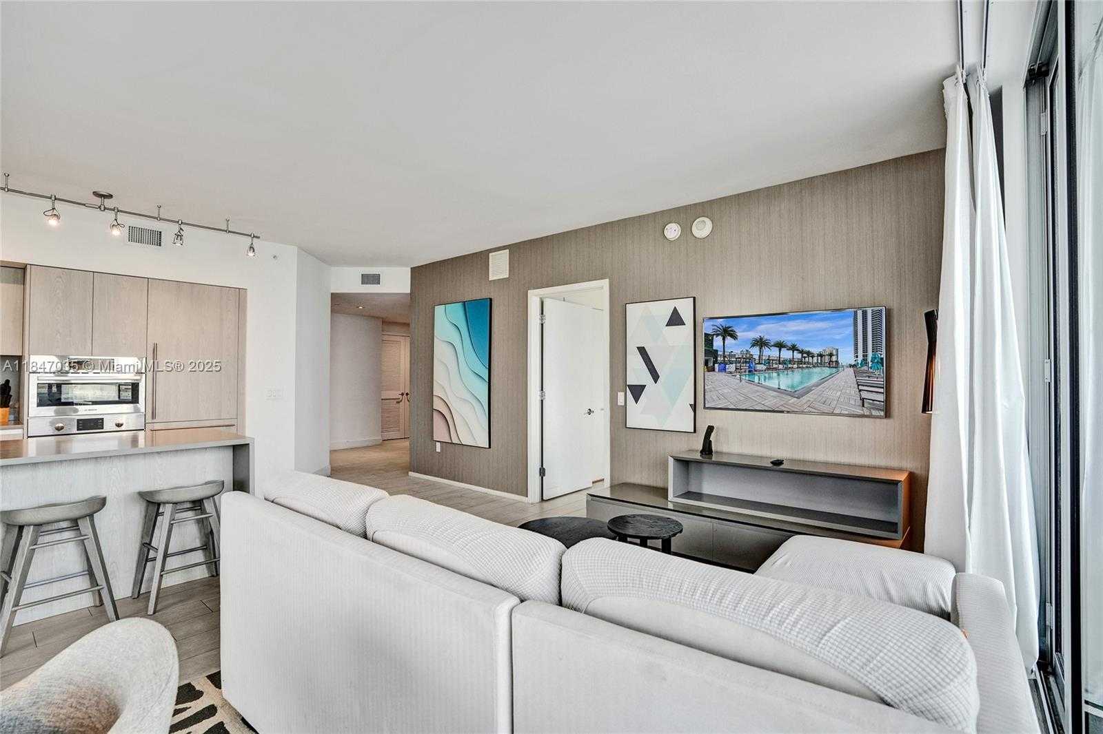 Small Image of 4010 SOUTH OCEAN DR #R908, Hollywood Number 8