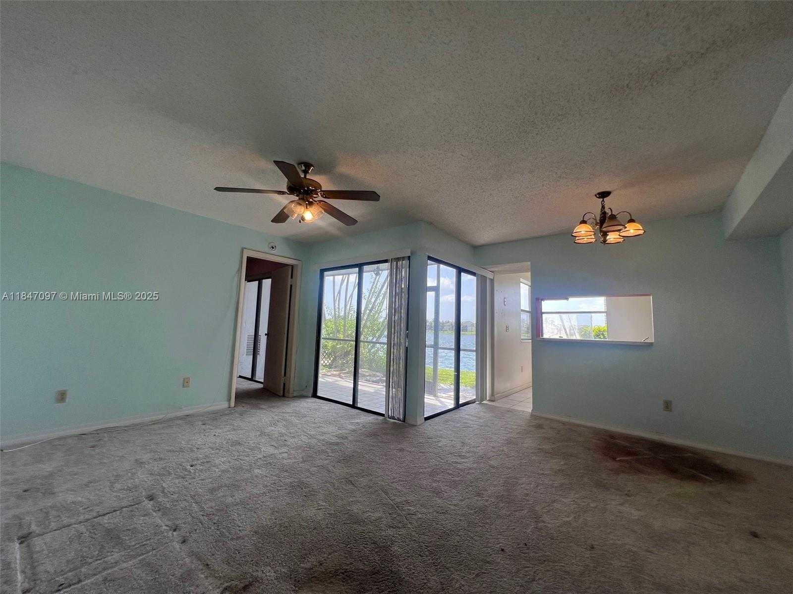 Small Image of 840 Independence Dr, Homestead, FL 33034, USA Number 13