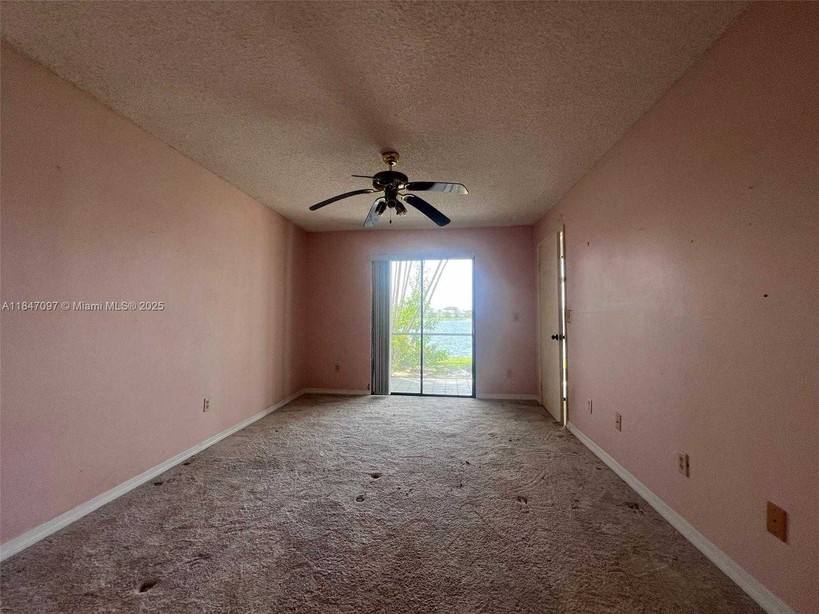 Small Image of 840 Independence Dr, Homestead, FL 33034, USA Number 21
