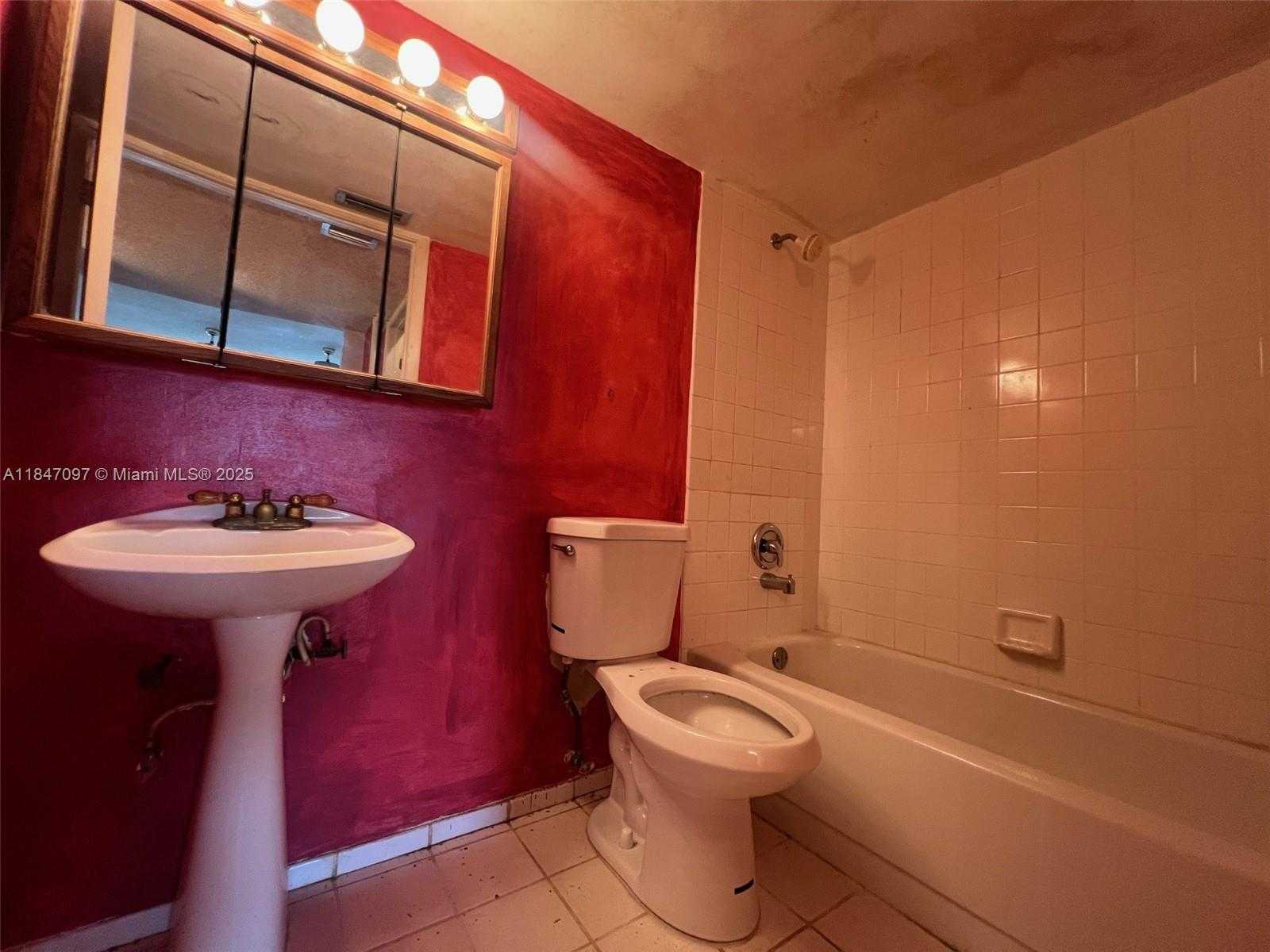 Small Image of 840 Independence Dr, Homestead, FL 33034, USA Number 23