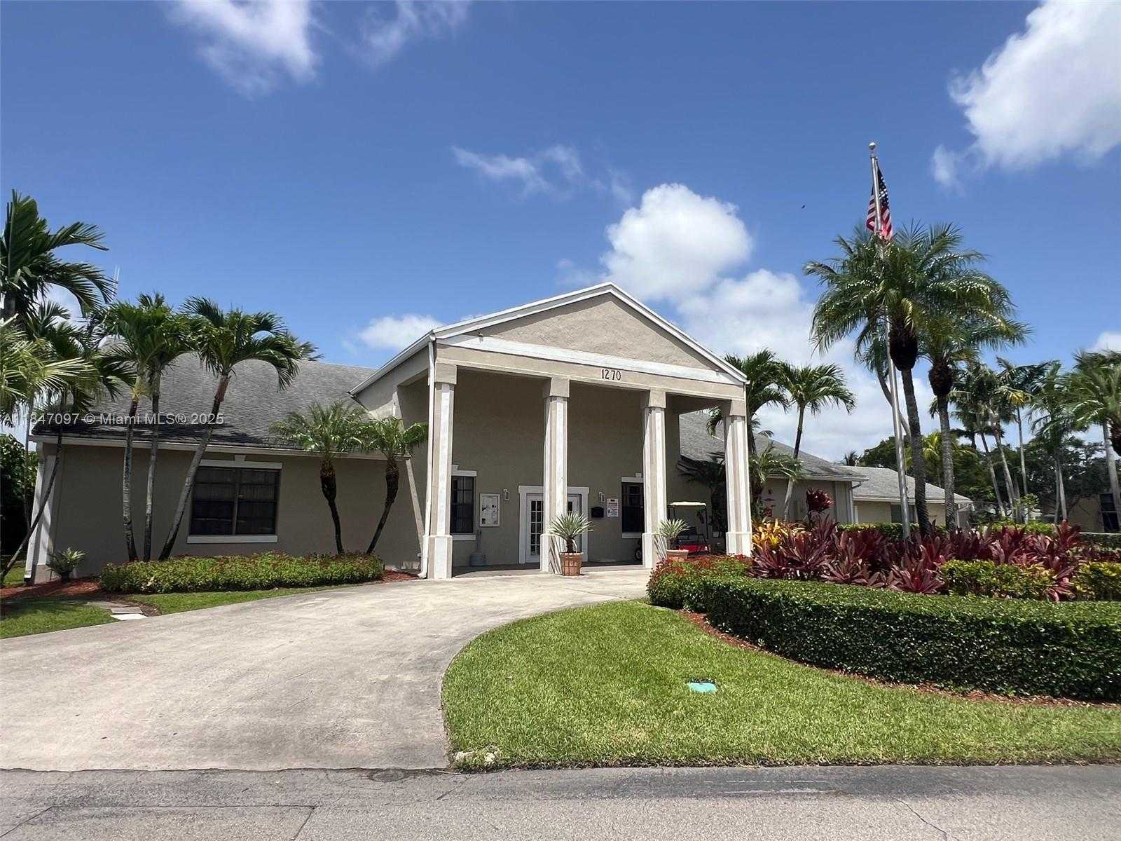 Small Image of 840 Independence Dr, Homestead, FL 33034, USA Number 26
