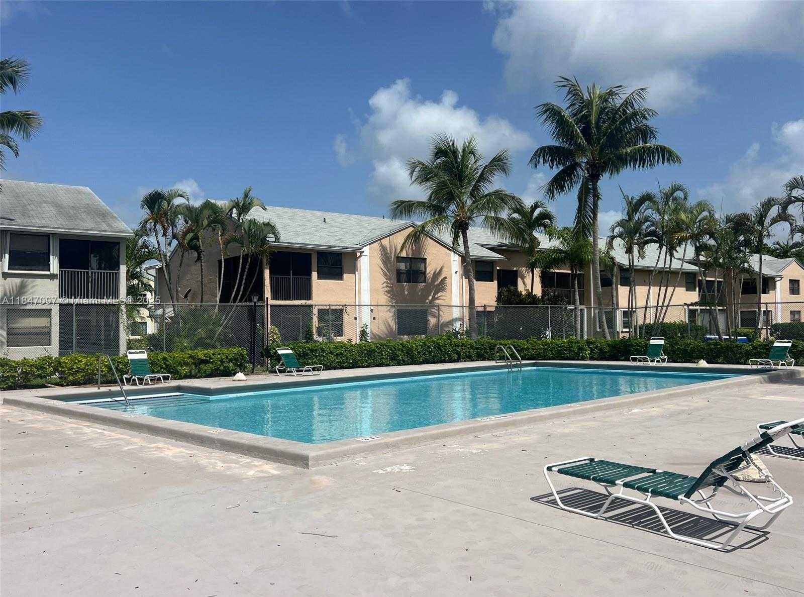 Small Image of 840 Independence Dr, Homestead, FL 33034, USA Number 27