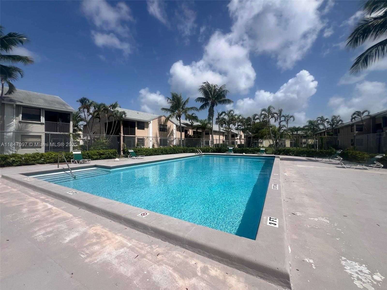 Small Image of 840 Independence Dr, Homestead, FL 33034, USA Number 28