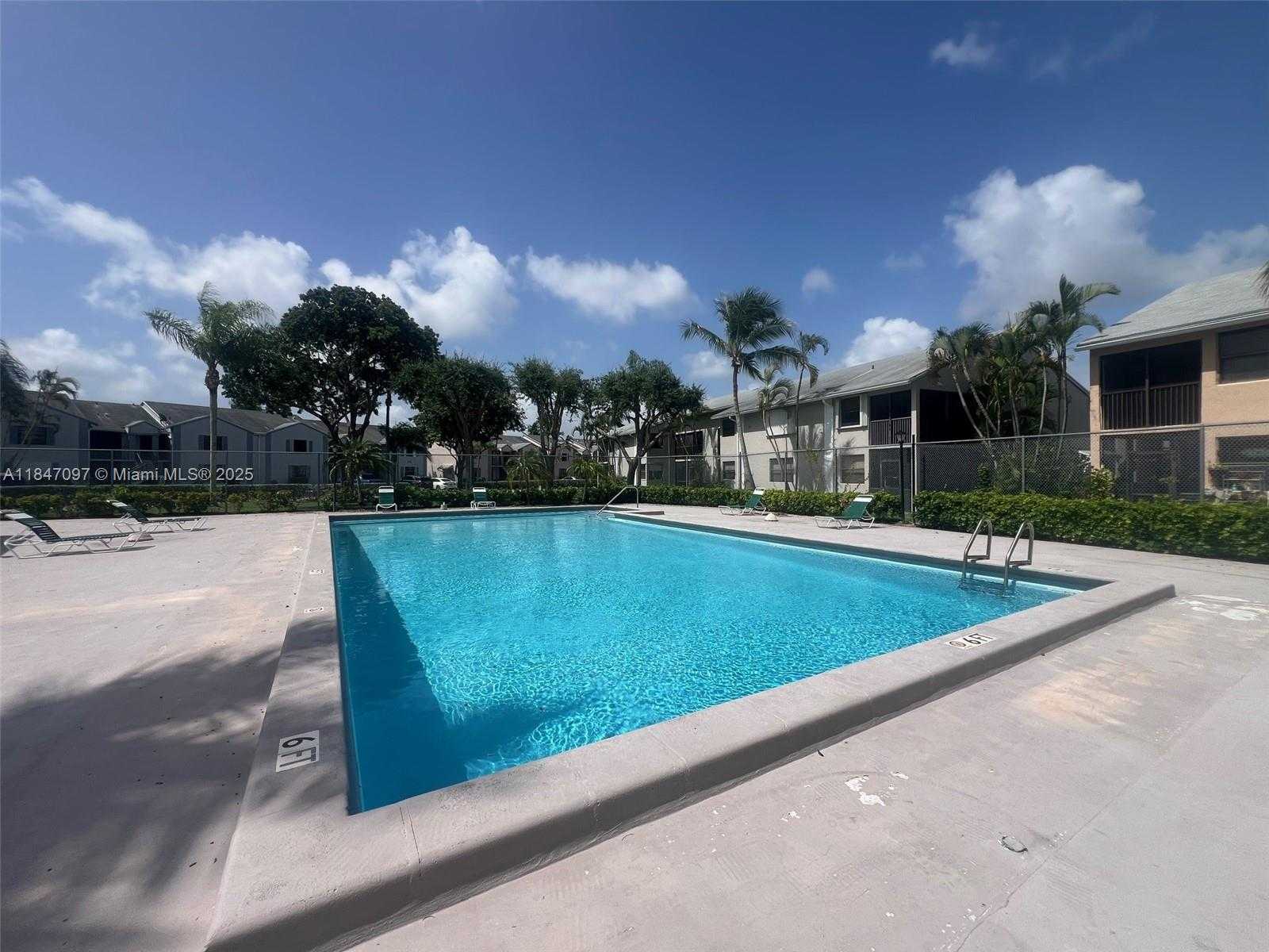 Small Image of 840 Independence Dr, Homestead, FL 33034, USA Number 29