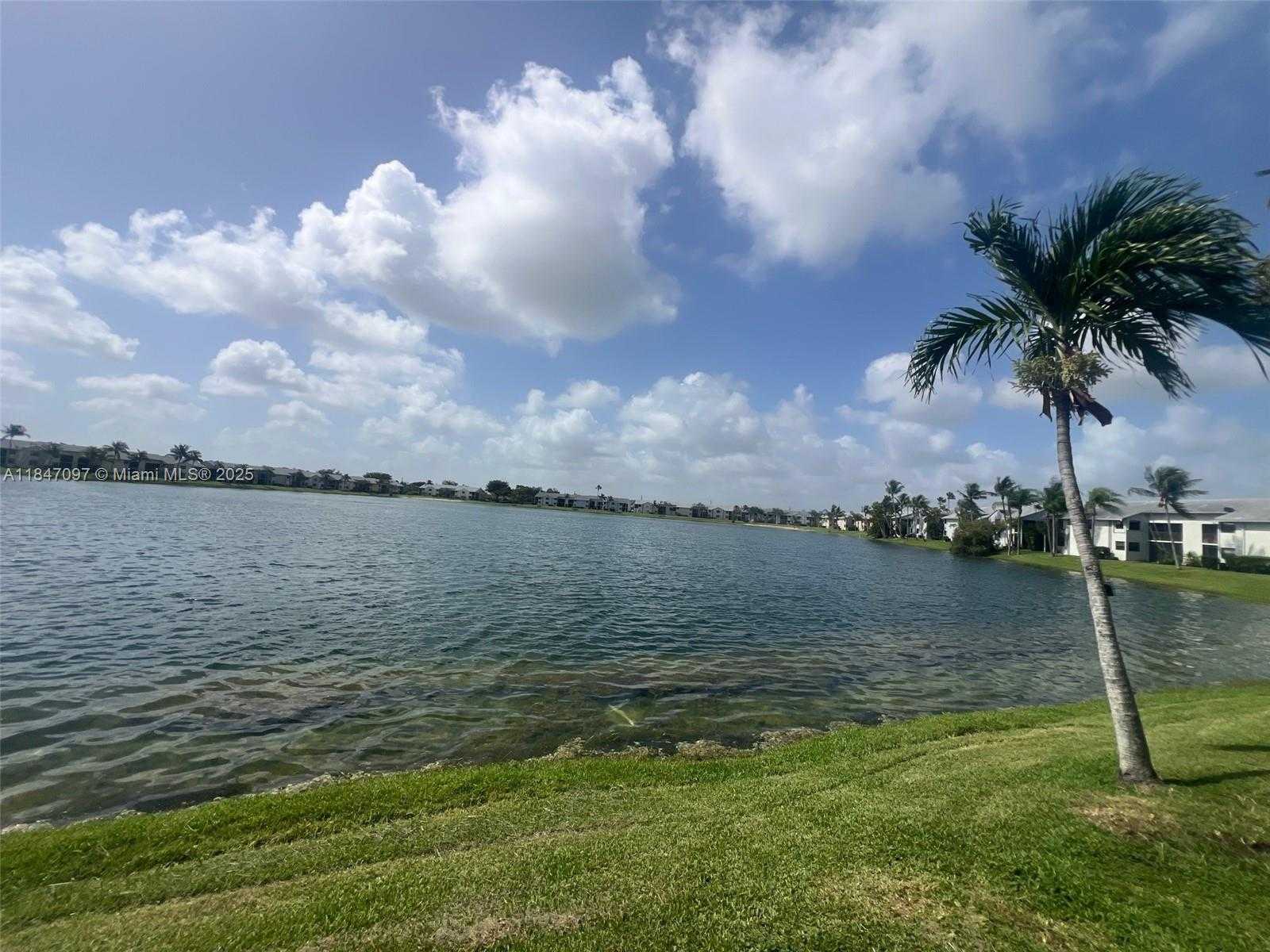 Small Image of 840 Independence Dr, Homestead, FL 33034, USA Number 5