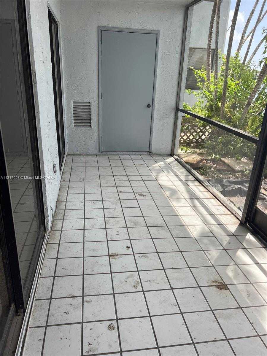 Small Image of 840 Independence Dr, Homestead, FL 33034, USA Number 9
