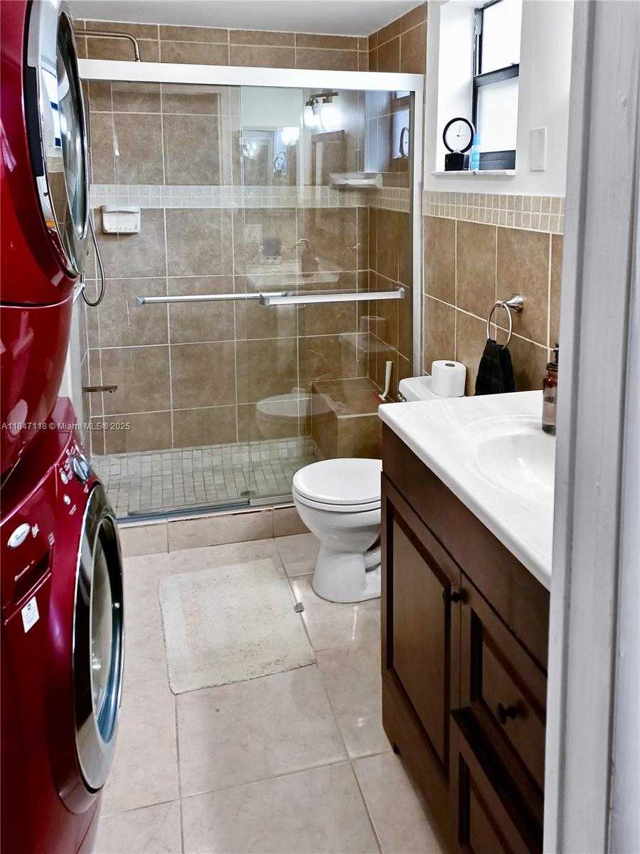 Small Image of 10402 SUNRISE LAKES BLVD #201, Sunrise Number 11