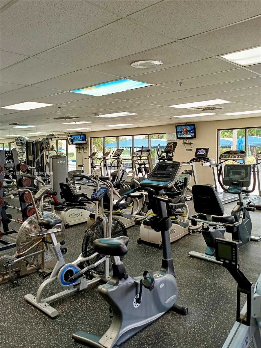 Small Image of 10402 SUNRISE LAKES BLVD #201, Sunrise Number 18