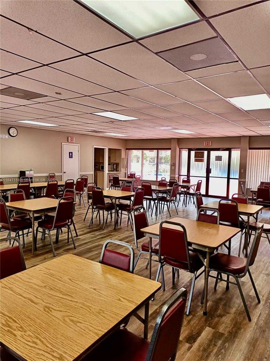 Small Image of 10402 SUNRISE LAKES BLVD #201, Sunrise Number 22