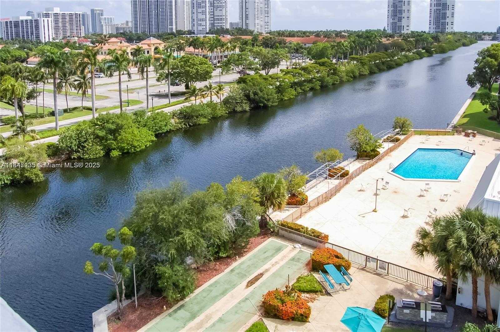Small Image of 3401 NORTH COUNTRY CLUB DR #706, Aventura Number 10