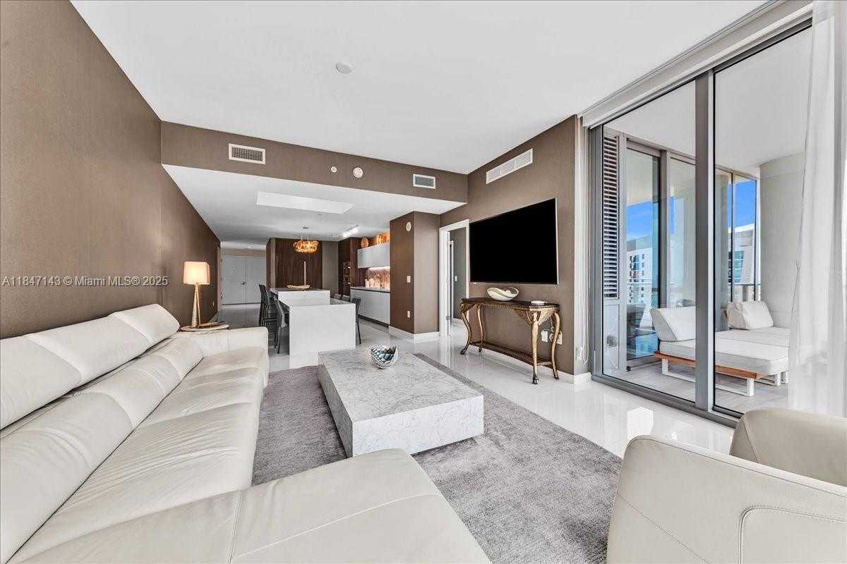 Small Image of 851 NORTH EAST 1ST AVE #3711, Miami Number 13