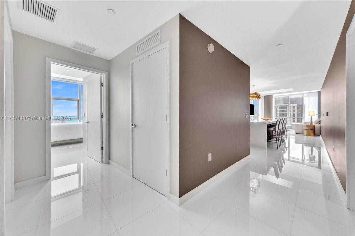 Small Image of 851 NORTH EAST 1ST AVE #3711, Miami Number 18