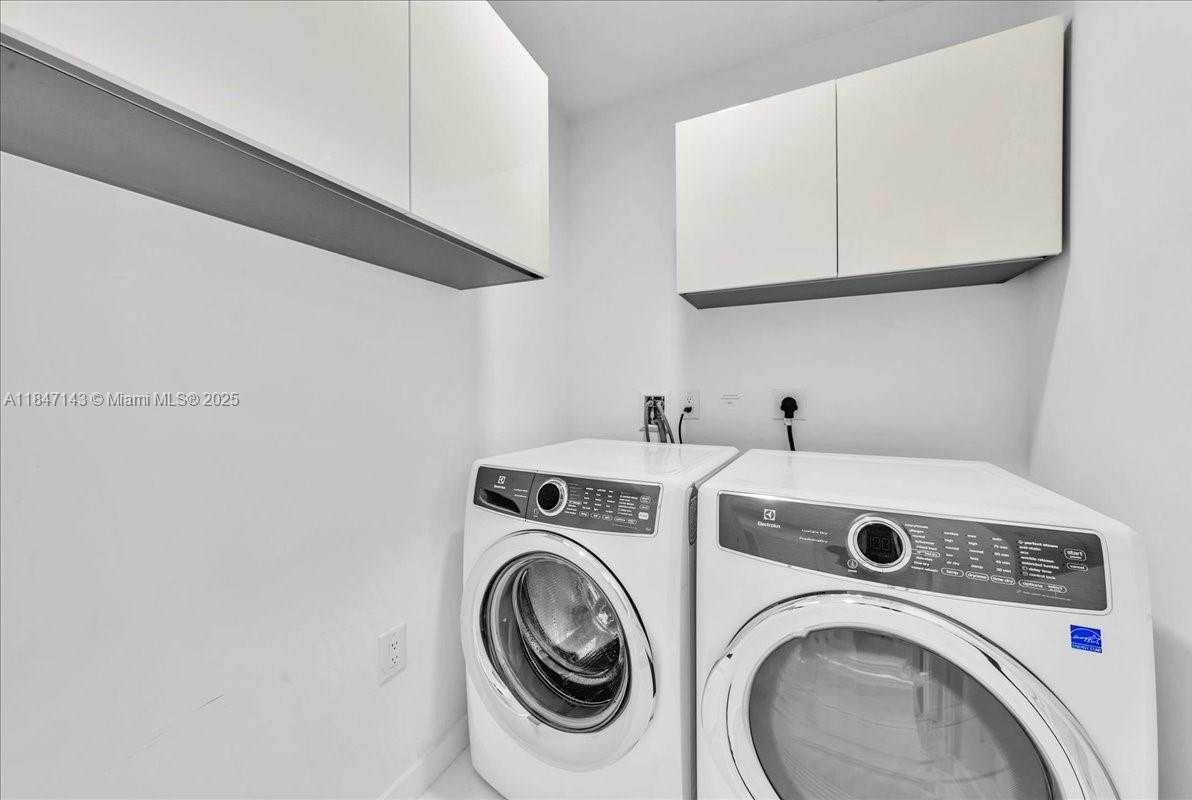 Small Image of 851 NORTH EAST 1ST AVE #3711, Miami Number 39