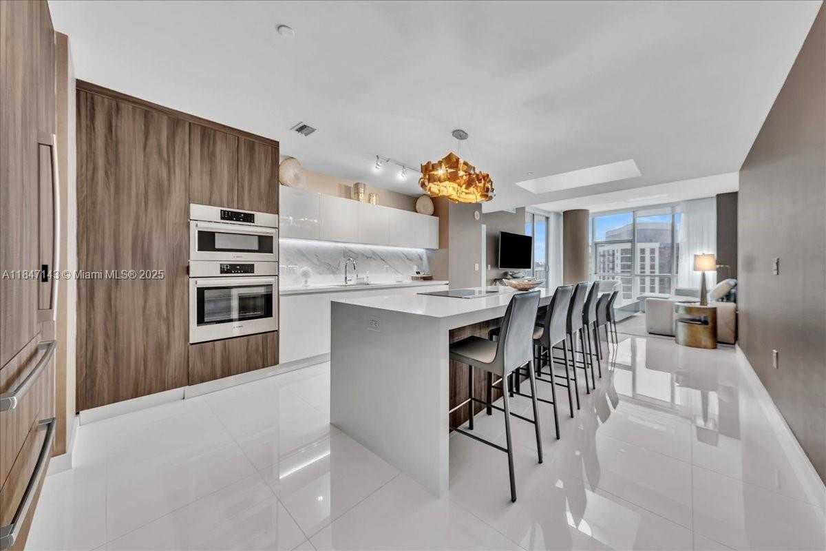 Small Image of 851 NORTH EAST 1ST AVE #3711, Miami Number 4