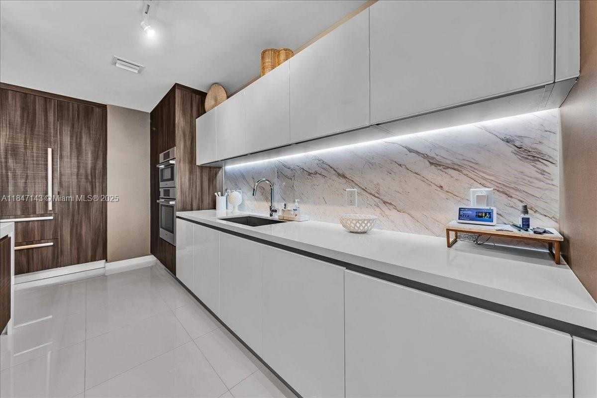 Small Image of 851 NORTH EAST 1ST AVE #3711, Miami Number 8