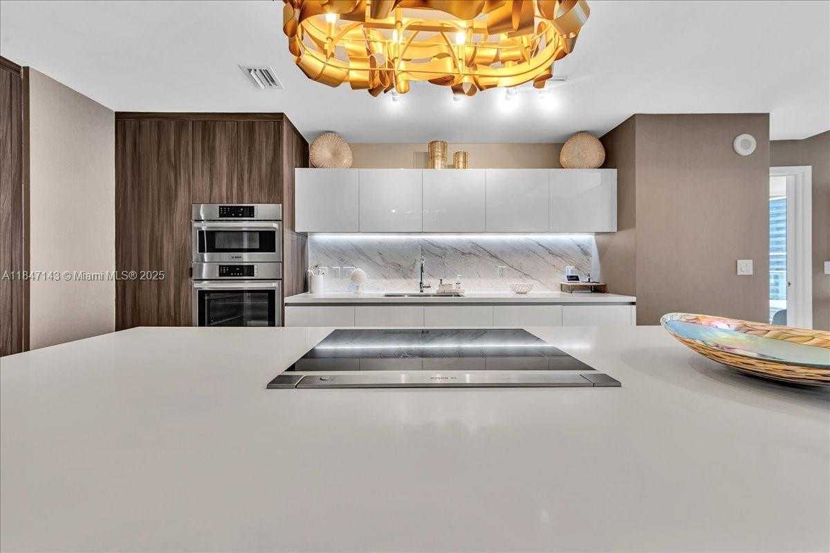 Small Image of 851 NORTH EAST 1ST AVE #3711, Miami Number 9