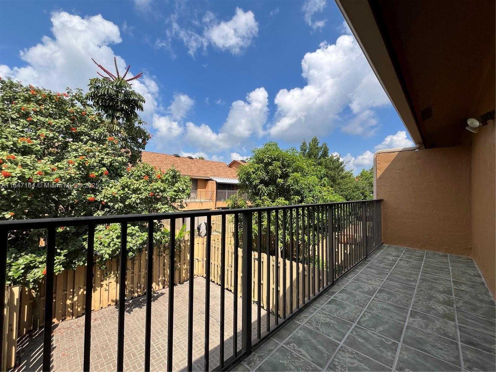 Small Image of 8016 NW 29th St, Sunrise, FL 33322, USA Number 14