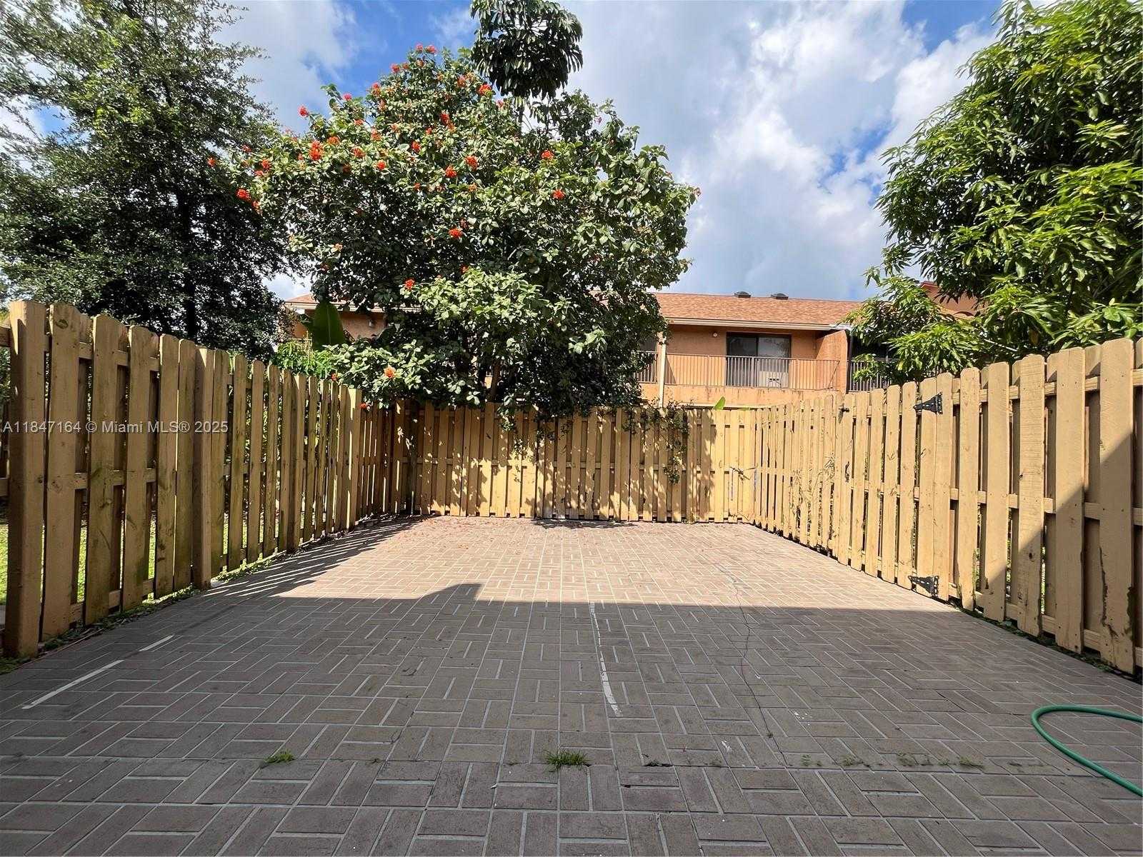 Small Image of 8016 NW 29th St, Sunrise, FL 33322, USA Number 15