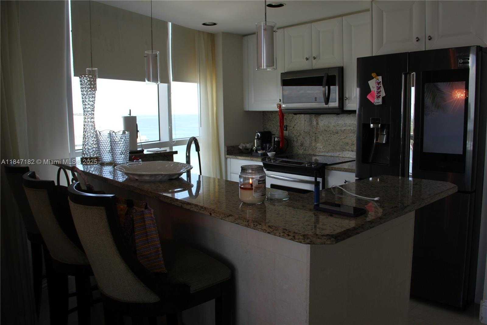Small Image of 4401 COLLINS AVE #2315/2317, Miami Beach Number 11