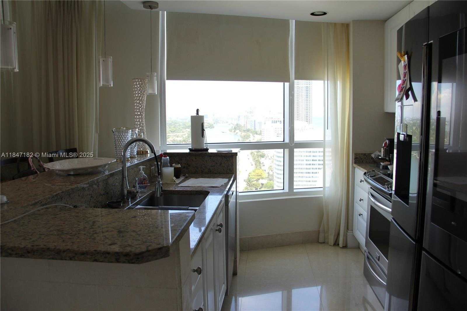 Small Image of 4401 COLLINS AVE #2315/2317, Miami Beach Number 12