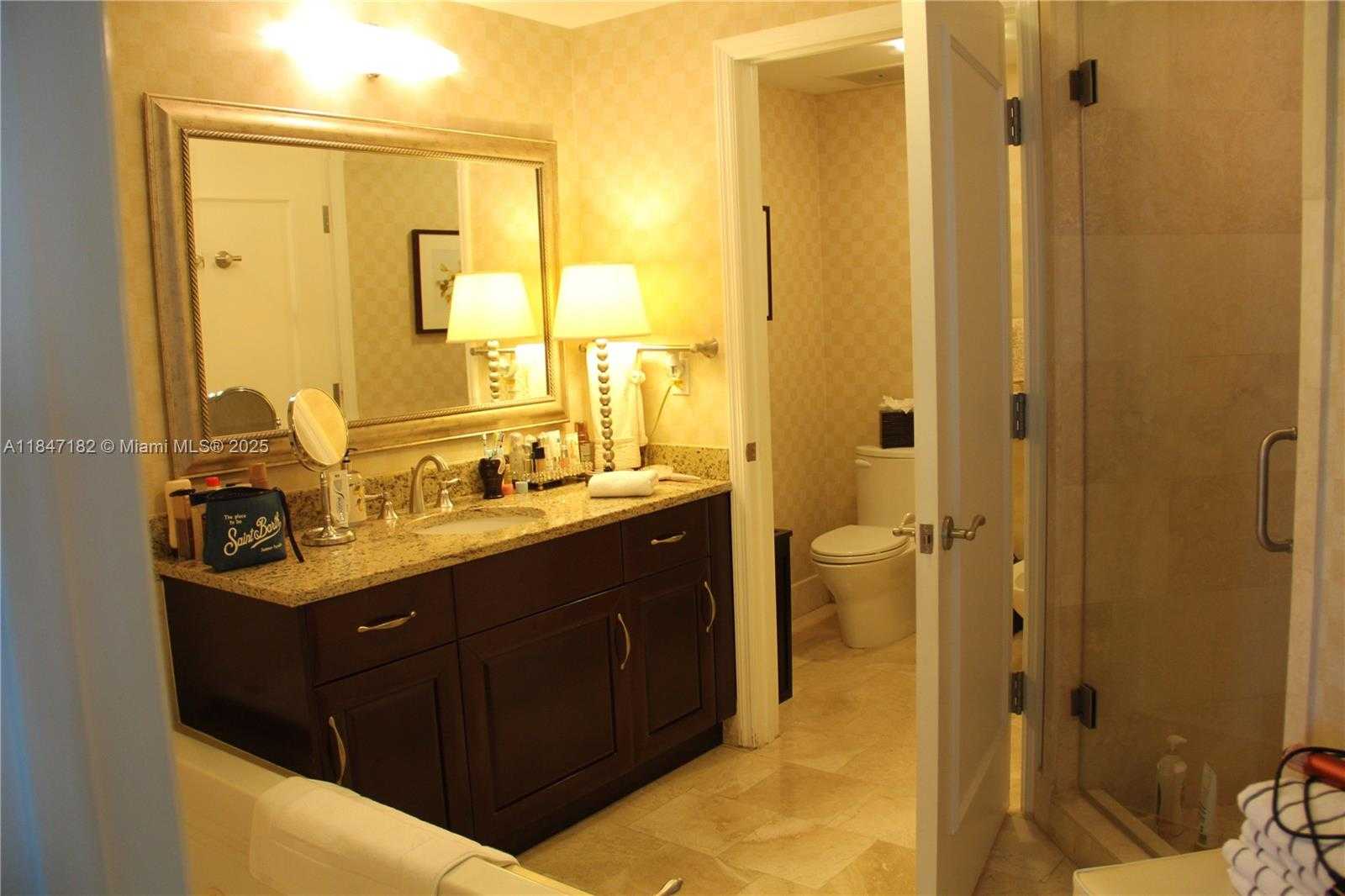 Small Image of 4401 COLLINS AVE #2315/2317, Miami Beach Number 21