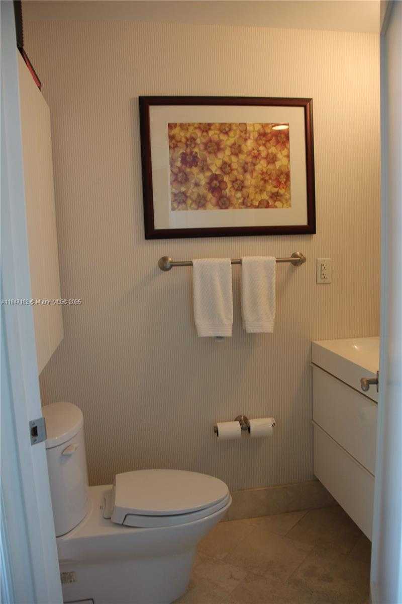 Small Image of 4401 COLLINS AVE #2315/2317, Miami Beach Number 23
